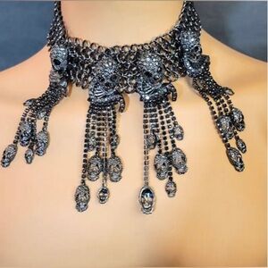 NWT🤩NATASHA MULTI SKULLS SKELETON HEMATITE TONE CRYSTALS CHOKER,NECKLACE